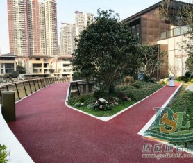 惠州星丹堤彩色冷鋪瀝青項(xiàng)目施工！